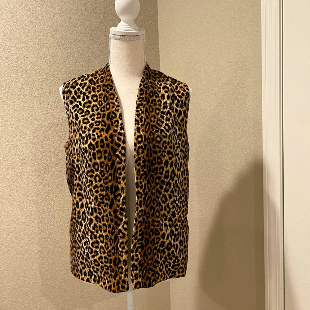 Jan Sue leopard soft velour vest